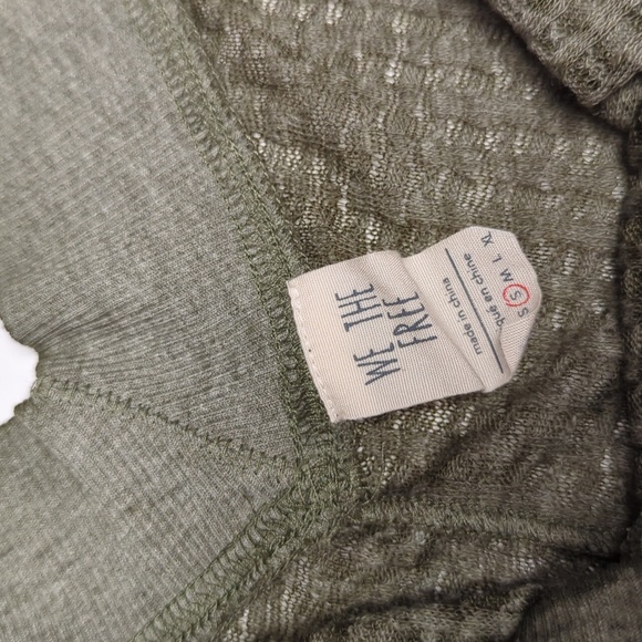 We The Free South Side Thermal Top. NWT - Picture 5 of 8